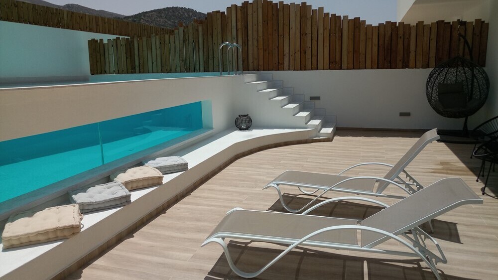 Meropi Hotel & Apartments